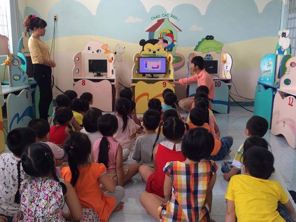 “Học bằng chơi” với Kidsmart
