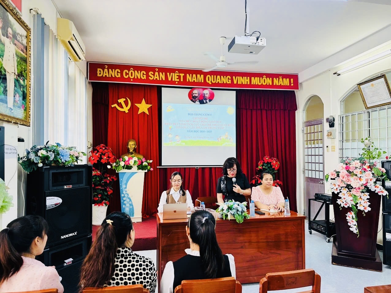 TRƯỜNG MẦM NON SAO SÁNG TỔ CHỨC HỘI GIẢNG, HỘI THẢO CỤM 4 